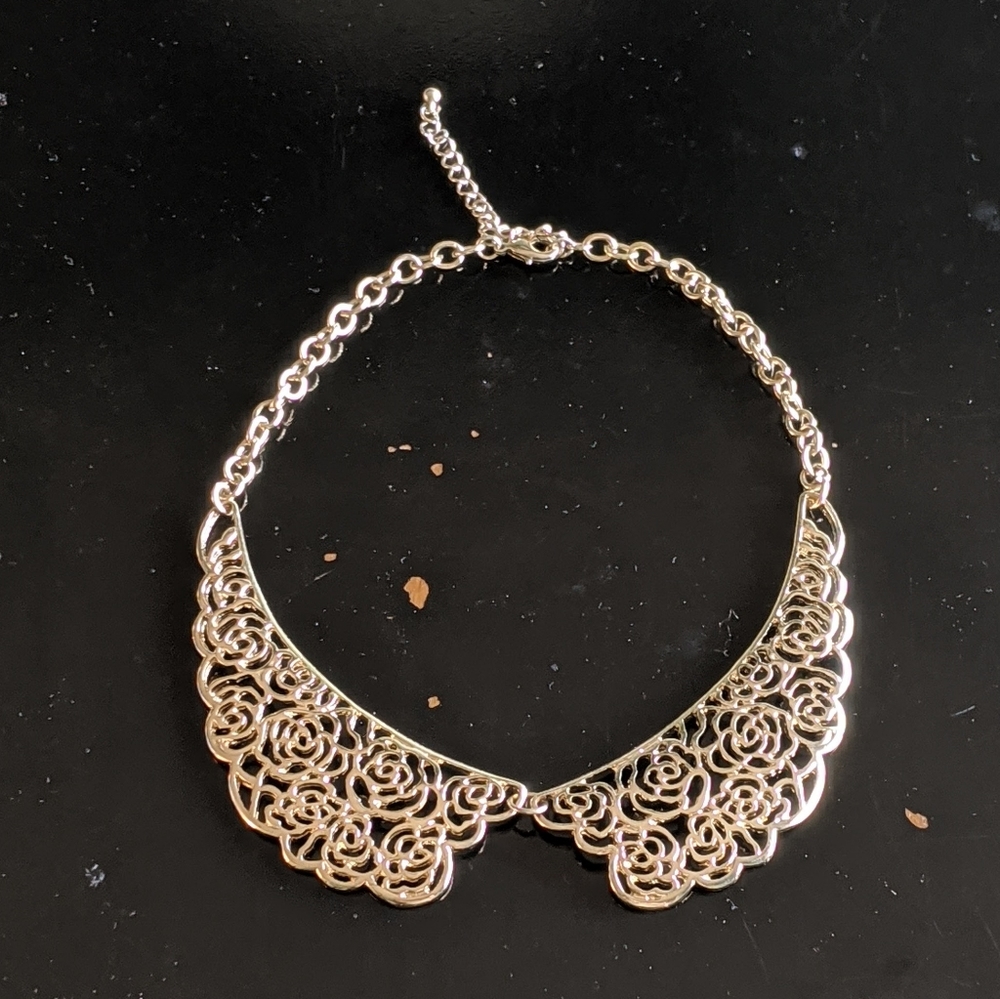 Gold Peter Pan collar necklace from Forever 21